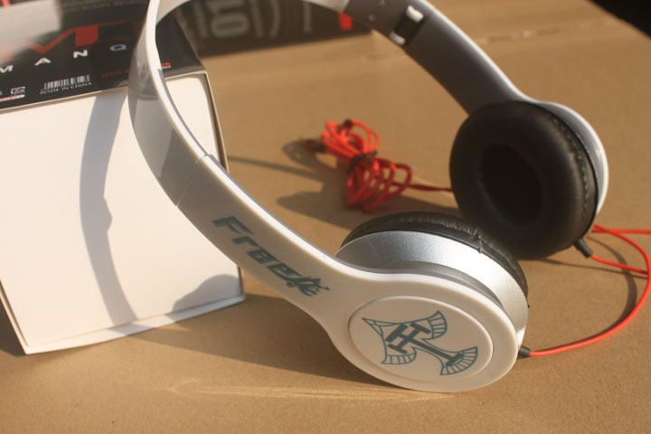 男子游泳部魔音耳机_其他_欧凡雅动漫周边_动漫周边产品批发 动漫精品批发 游戏周边产品批发 欧凡雅动漫批发网