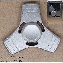 三叶菱边银色陀螺