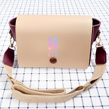 BTS 应援同款女士休闲包斜挎小方包单肩包 卡其色